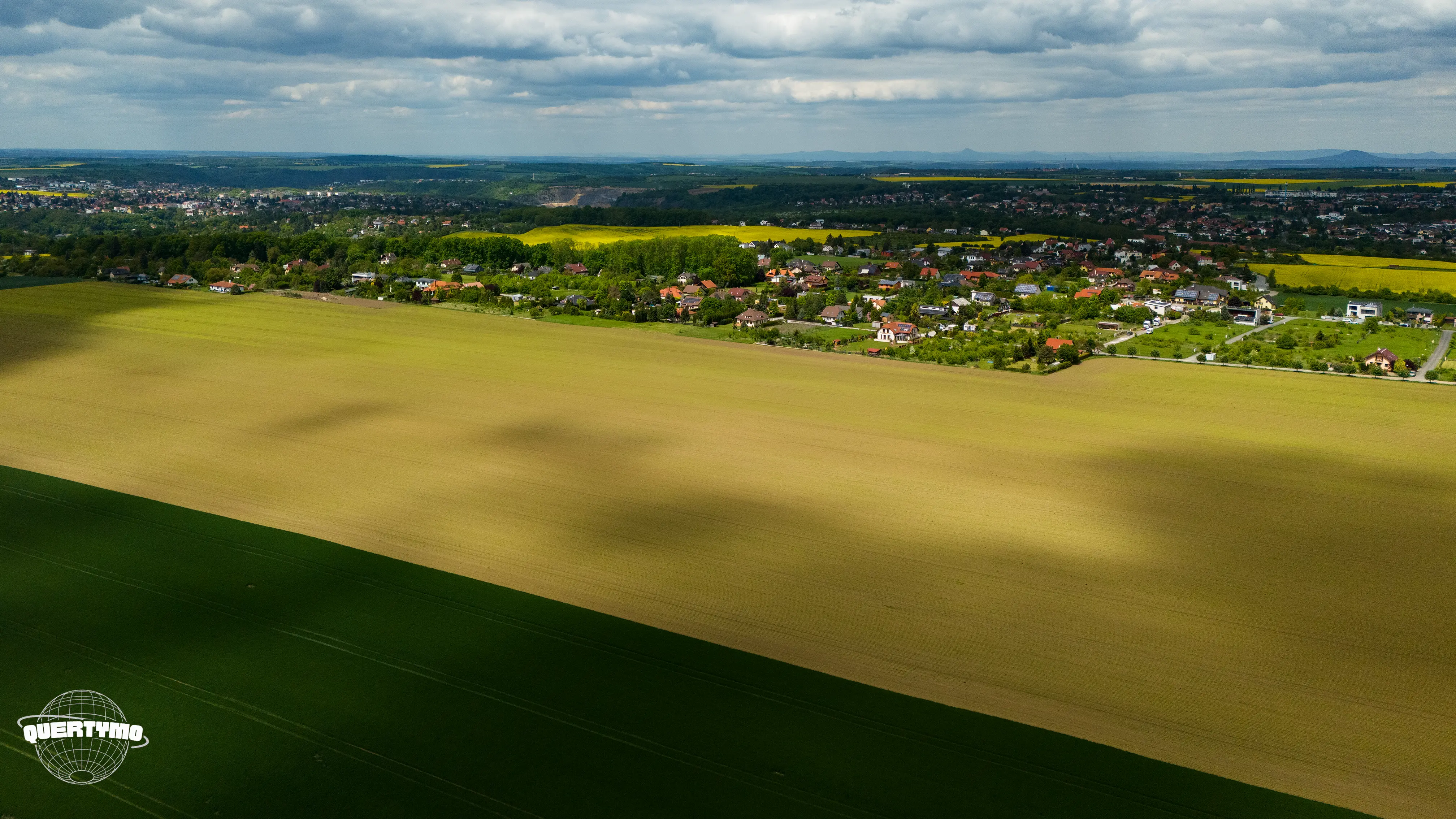 natáčení dronem, letecké záběry, dron a nemovitosti, video nemovitostí, realitní video, dron realitní služby, letecká dokumentace, profesionální video